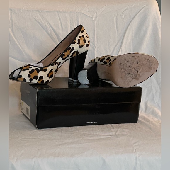 Boutique 9 Pony block heel peep toe - Picture 4 of 4